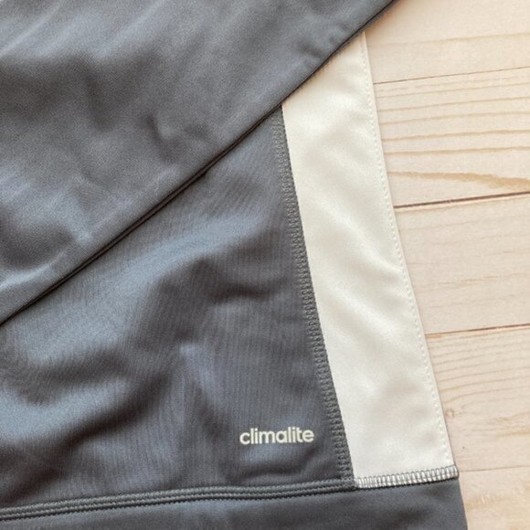 Adidas Women's Utility Jacket Sz S NWT - Picture 7 of 8